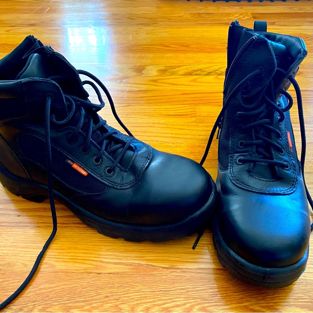 Red Wing Worx 5611 (Like New)
